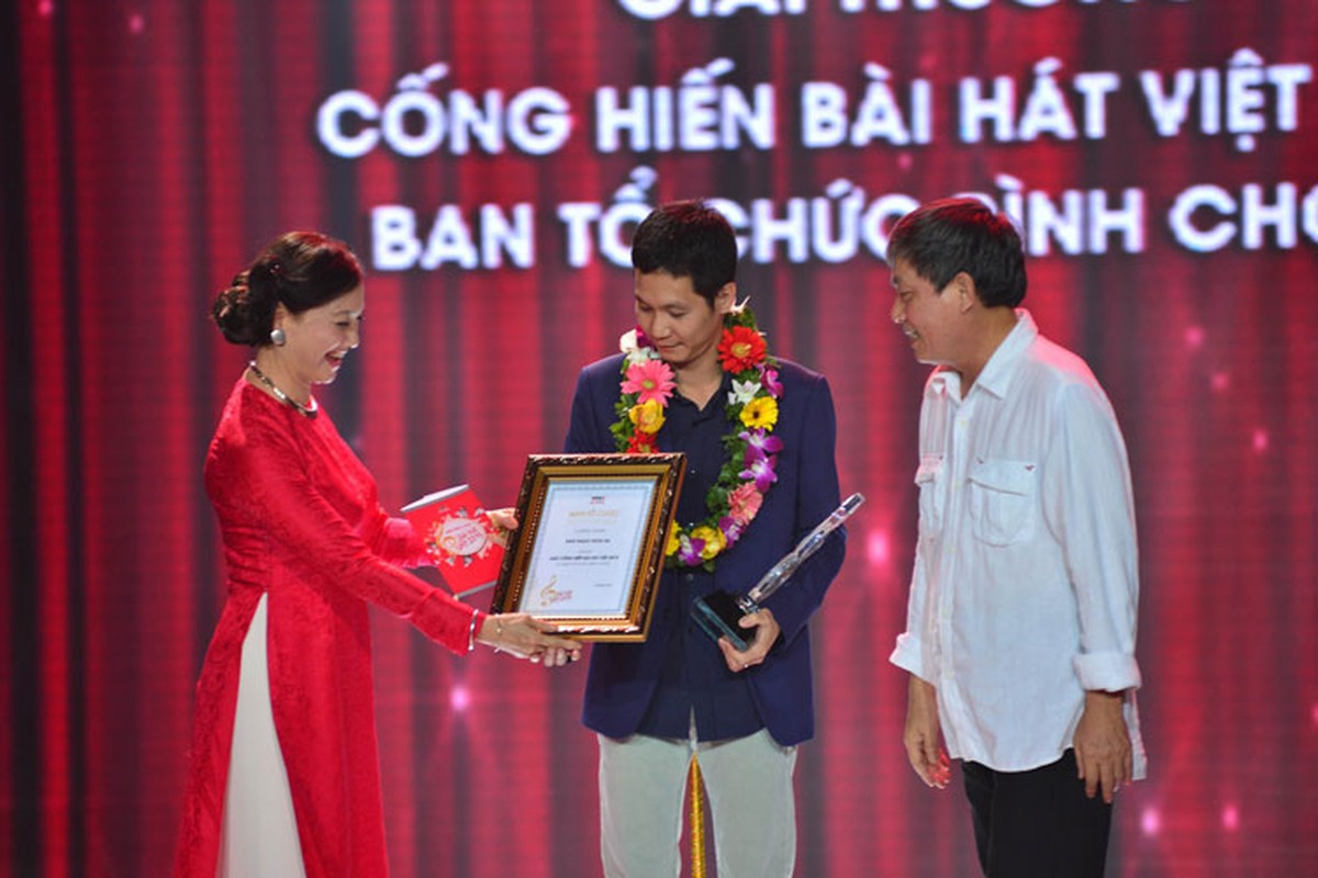 Ve voi dong doat giai Bai hat Viet nam 2015-Hinh-6